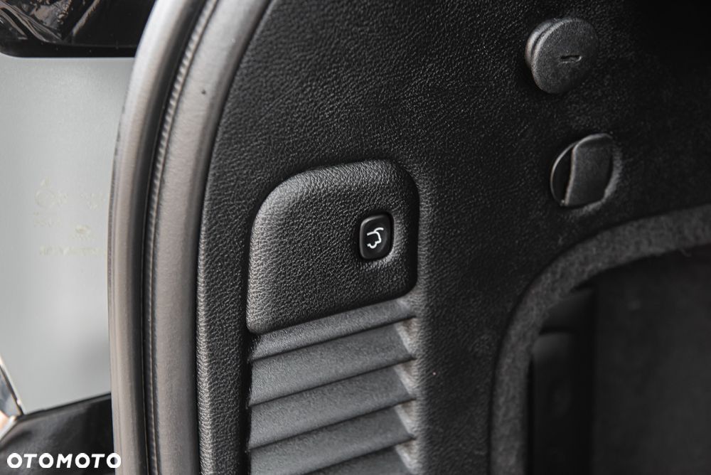 Jeep Grand Cherokee - 37