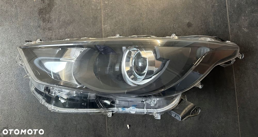 toyota yaris iv 4 19- lampa reflektor lewy przód soczewka koito k0-6 - 1
