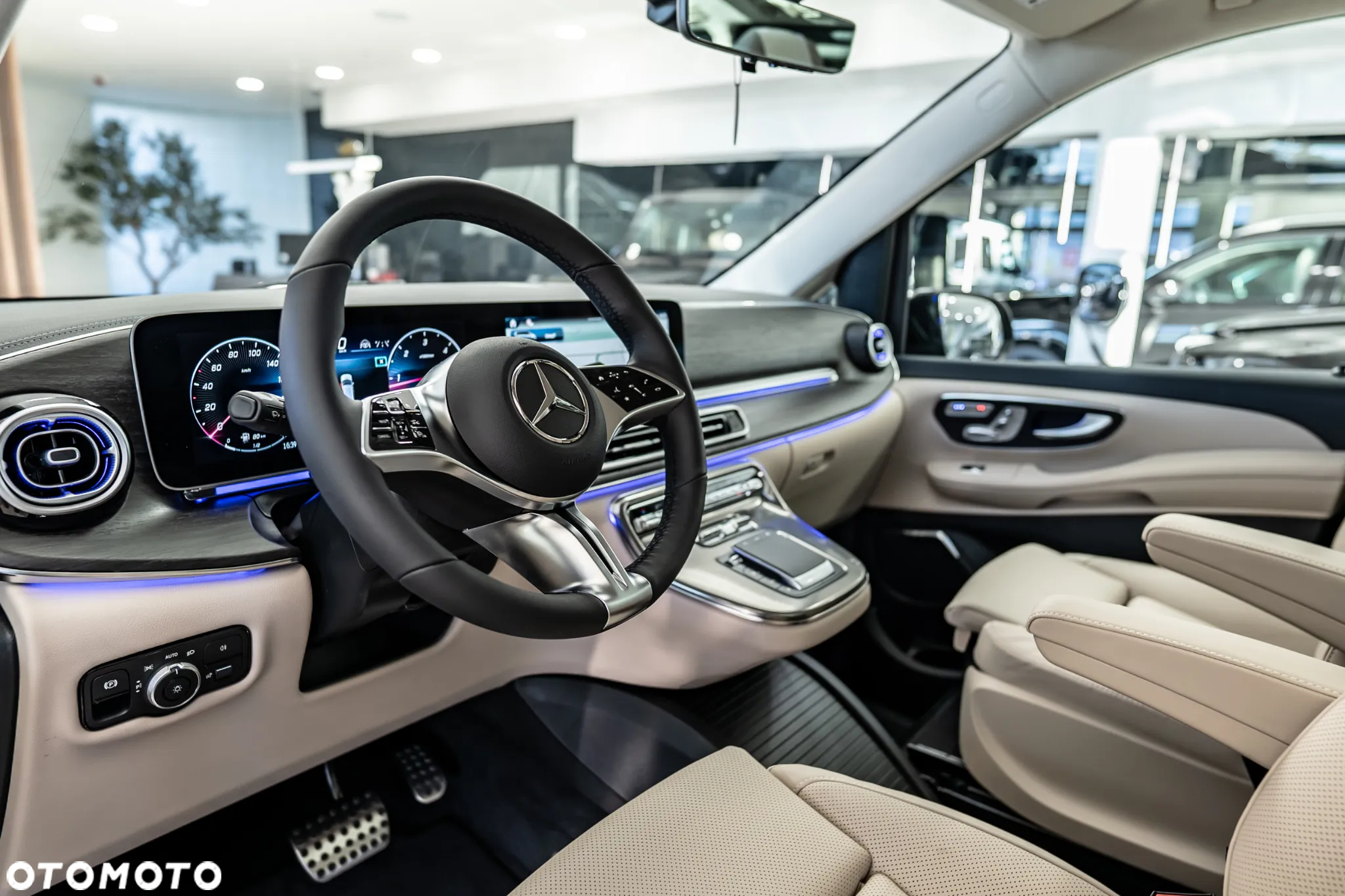 Mercedes-Benz Klasa V 300 d lang 4Matic 9G-TRONIC Exclusive Edition - 23