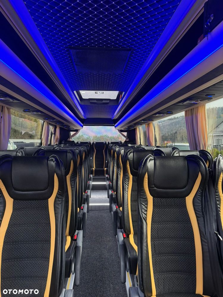 Mercedes-Benz Sprinter 519 - 7