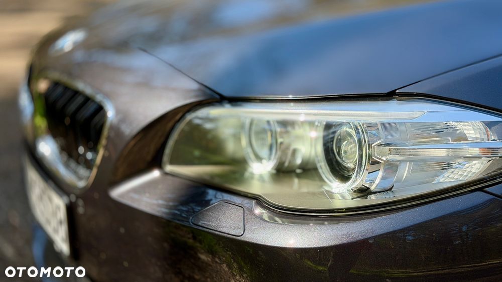 BMW Seria 5 530d xDrive - 12
