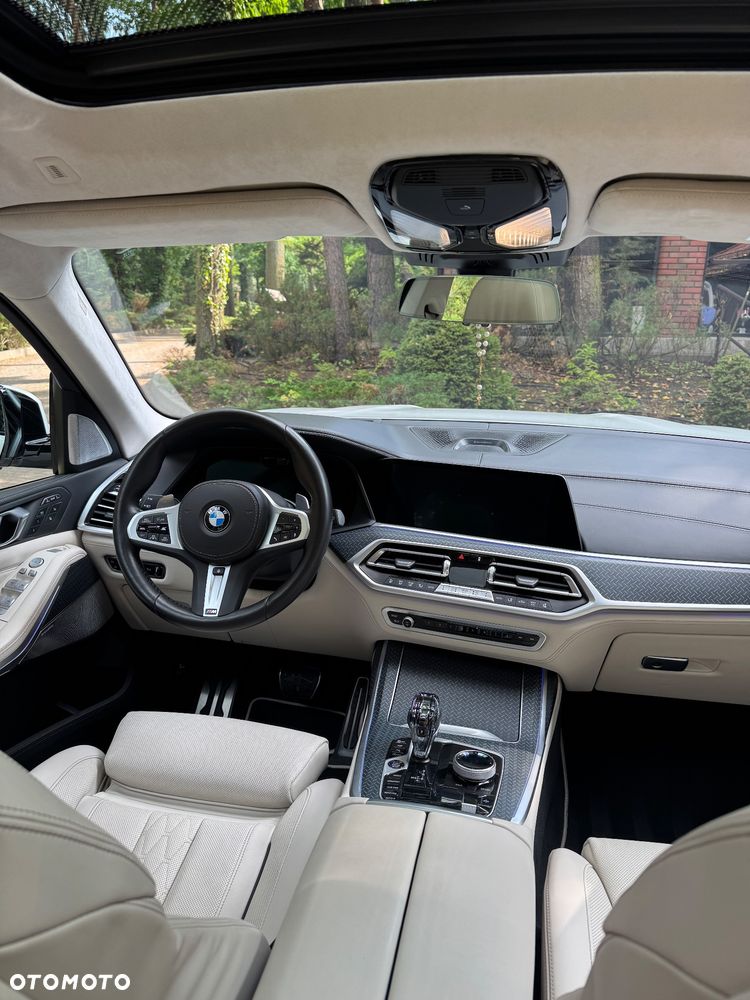 BMW X7 M50i sport - 15