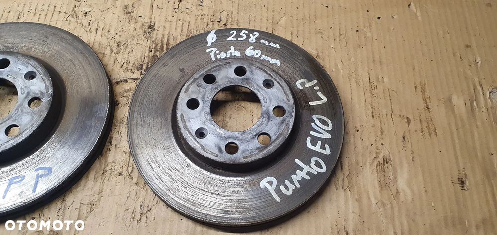 Tarcze hamulcowe klocki przód przednie Fiat Punto EVO - 4