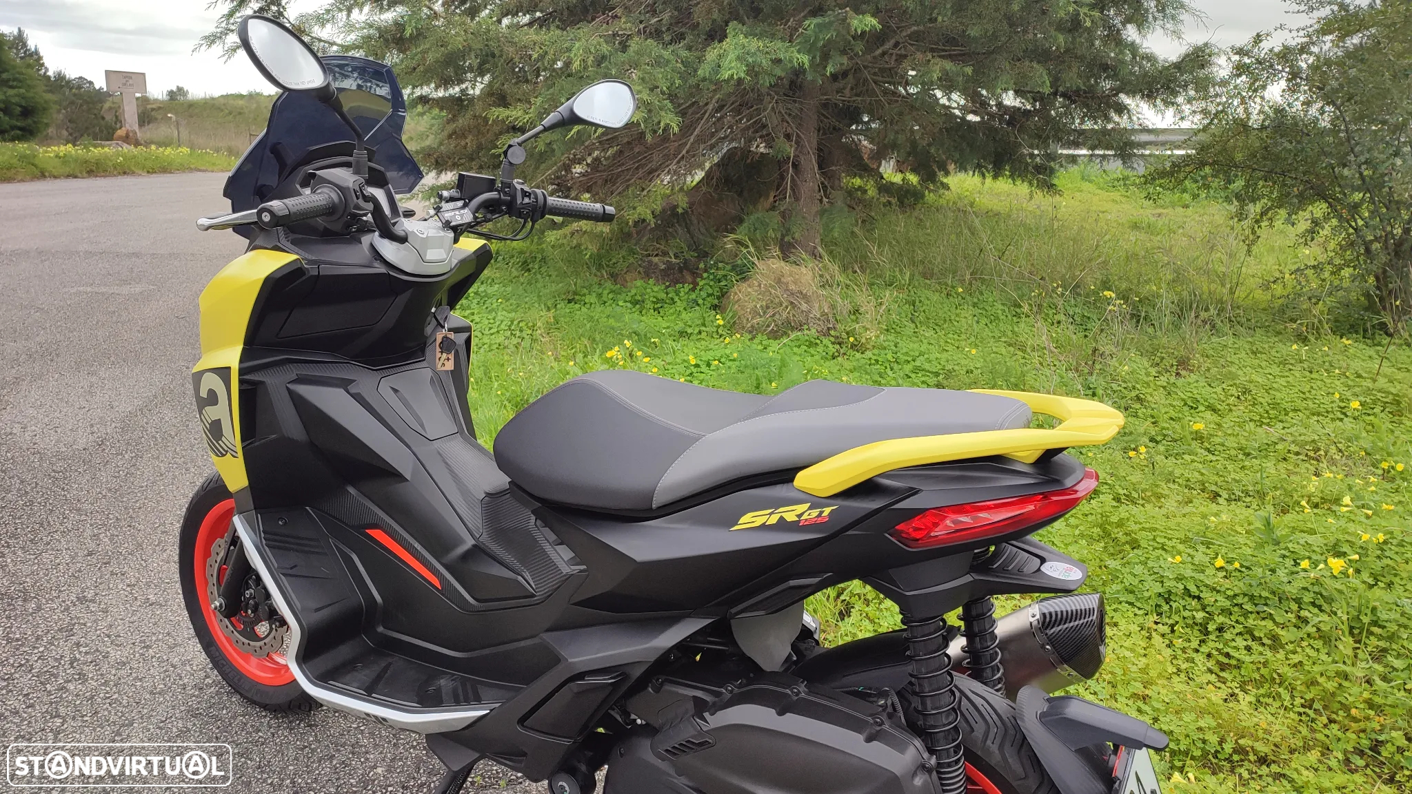 Aprilia SR SR GT - 14