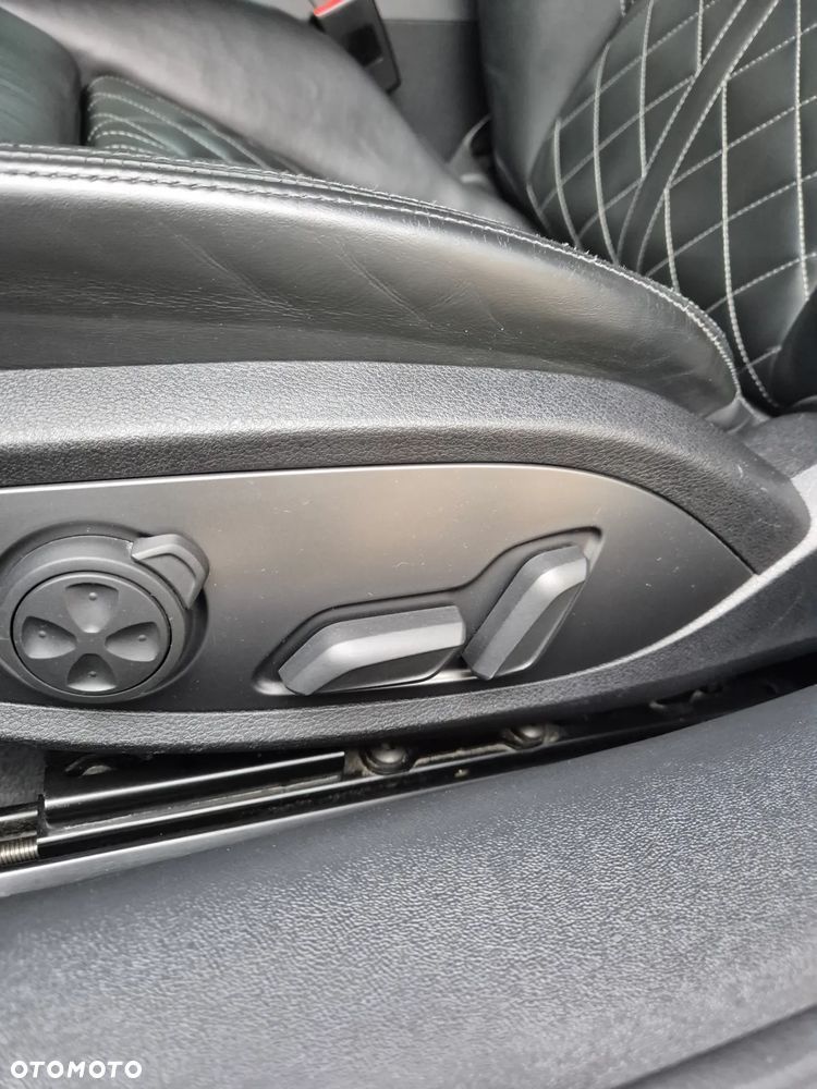 Audi TT S Coupé - 30