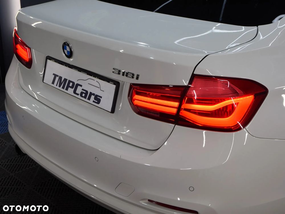 BMW Seria 3 318i - 27