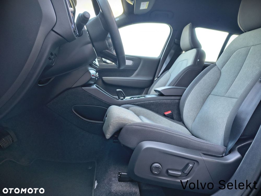 Volvo XC 40 - 24