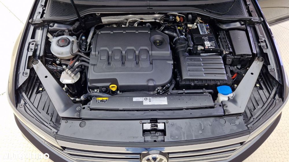Volkswagen Passat 2.0 TDI DSG Comfortline - 21