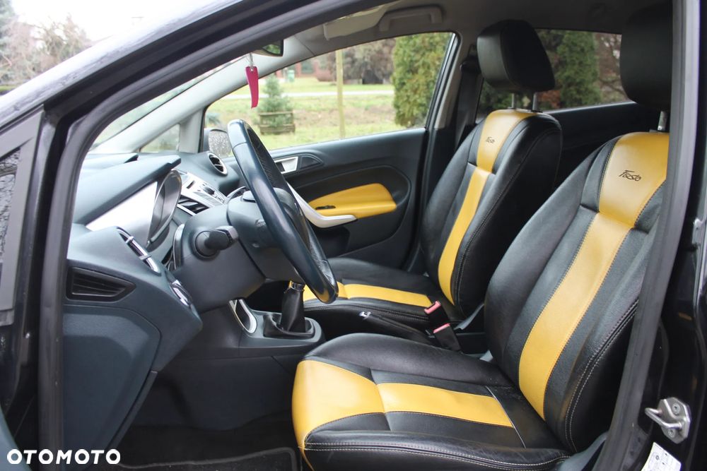Ford Fiesta 1.6 TDCi DPF Titanium - 10