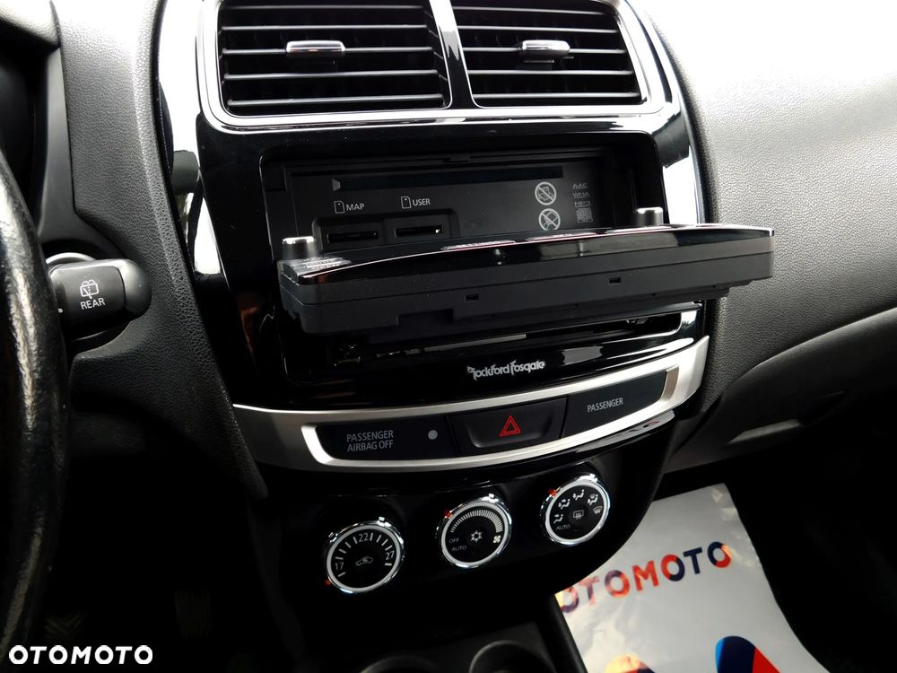Mitsubishi ASX - 10