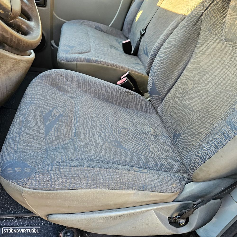 Renault Trafic - 19