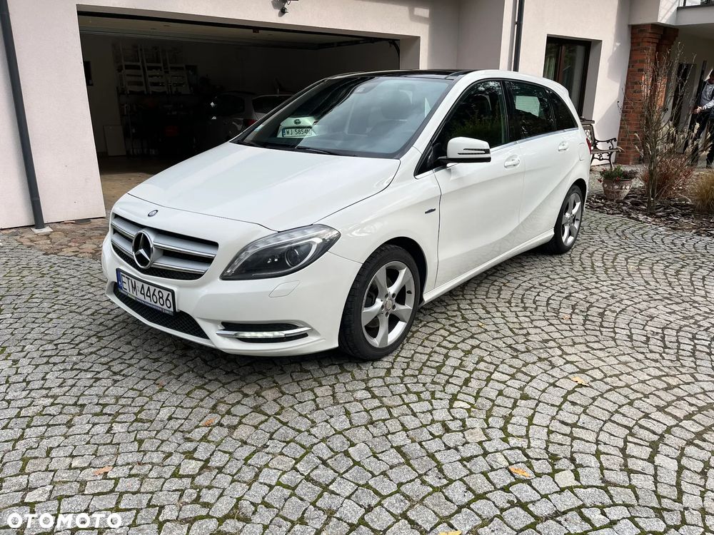 Mercedes-Benz Klasa B 200 CDI (BlueEFFICIENCY) - 1