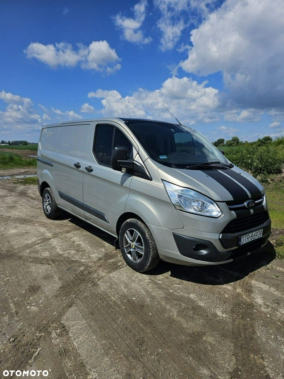 Ford Tourneo Custom - 10