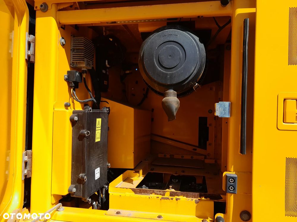 JCB 220x js220 - 20
