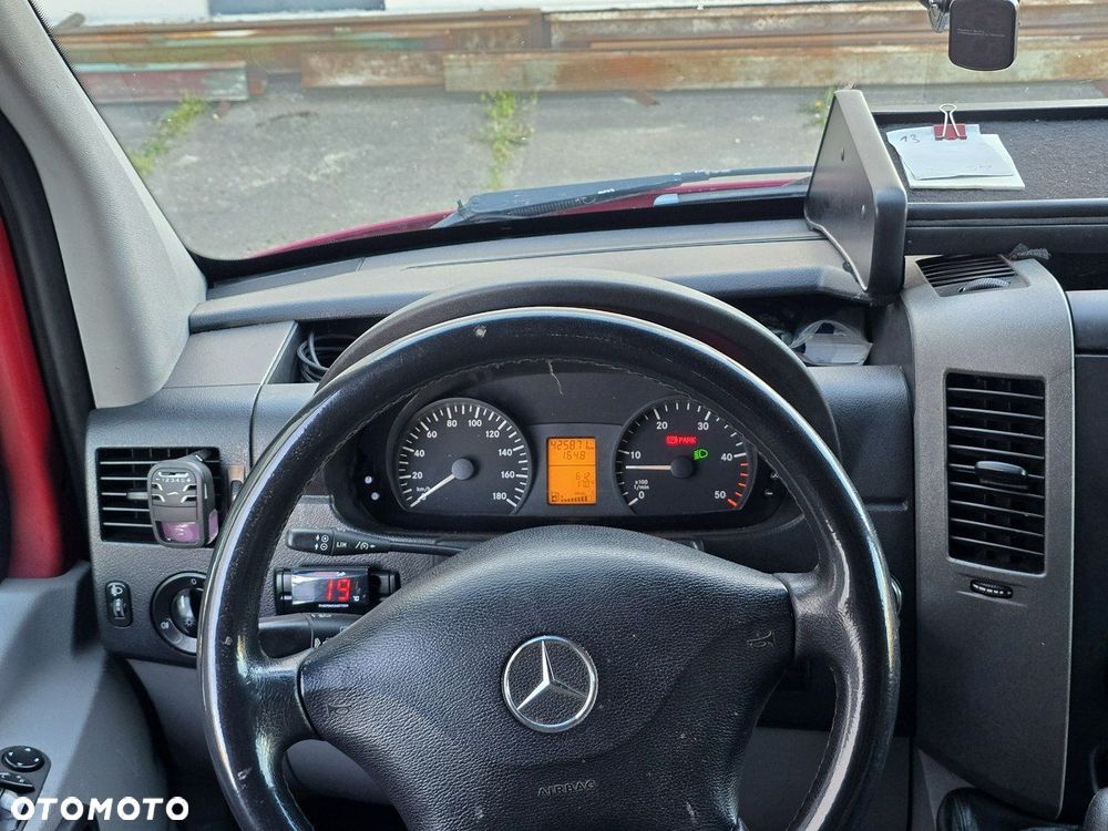 Mercedes-Benz Sprinter - 20