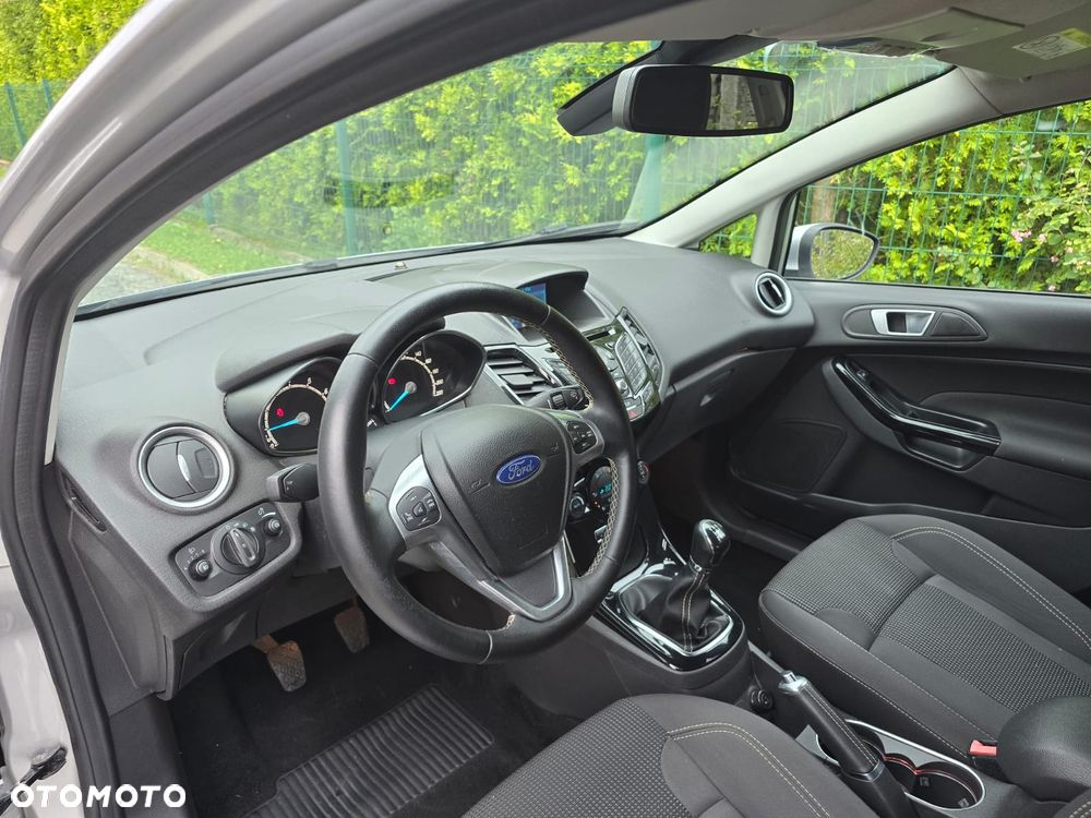 Ford Fiesta 1.0 EcoBoost Titanium - 23