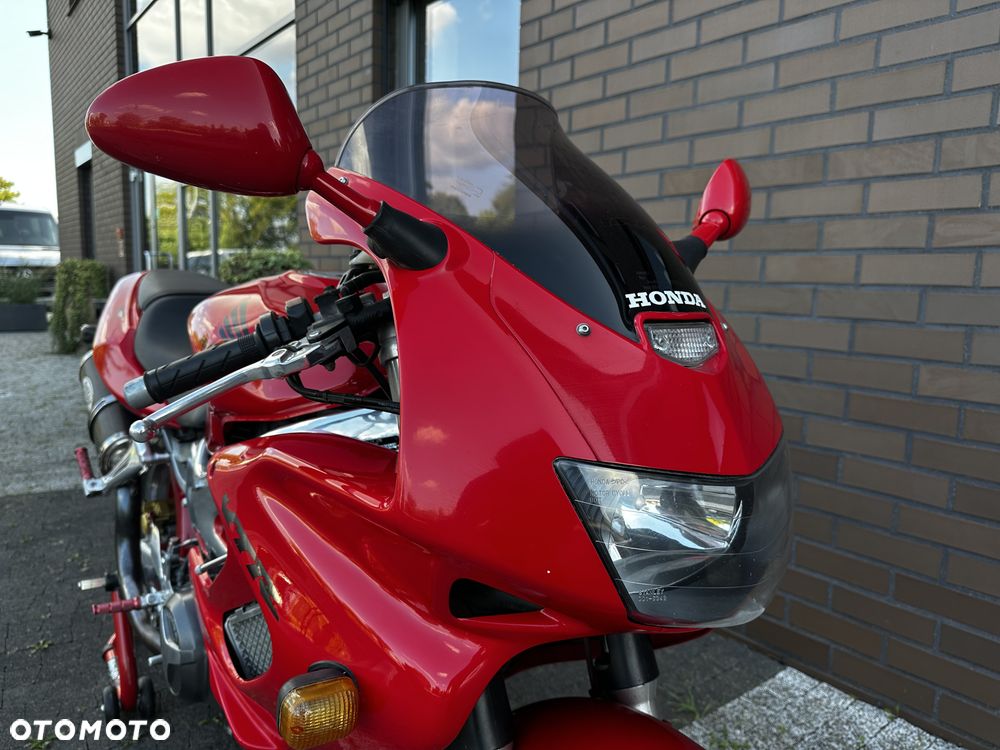 Honda VTR - 9