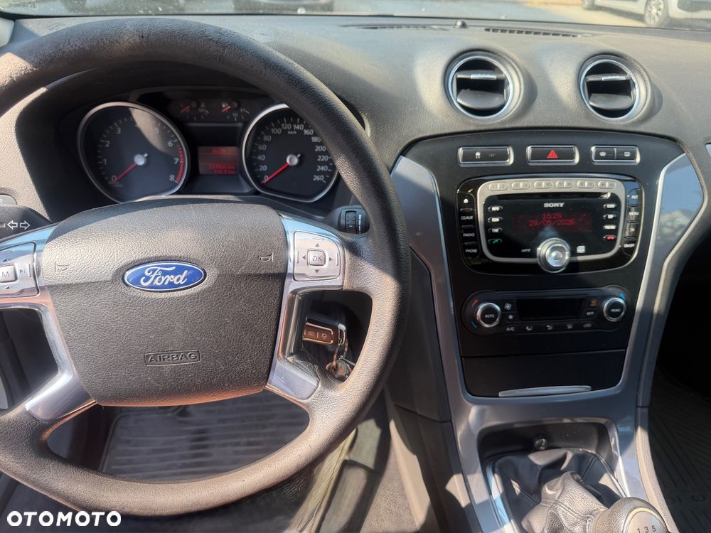Ford Mondeo - 8