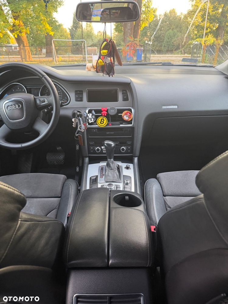 Audi Q7 - 7