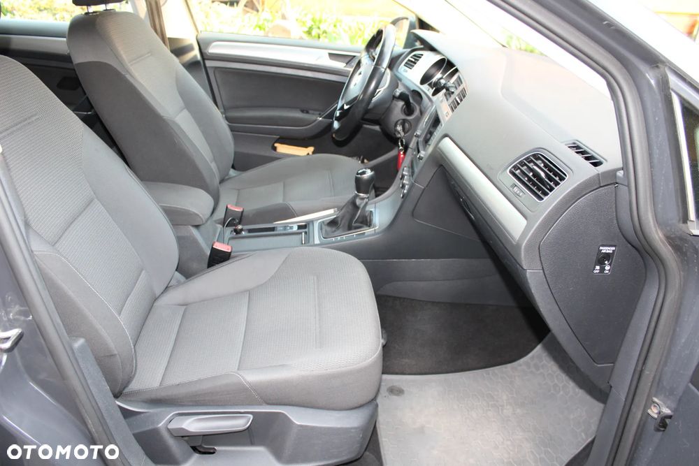 Volkswagen Golf 1.6 TDI BlueMotion Trendline - 11