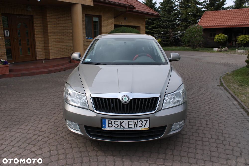 Skoda Octavia 1.8 TSI Ambiente - 10