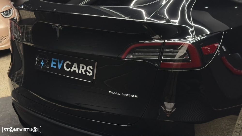 Tesla Model Y Long Range Dual Motor AWD - 15