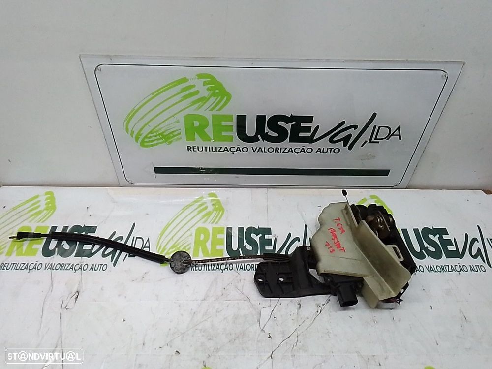 Fecho Da Porta Trás Esq Volkswagen Passat (3B2) - 3