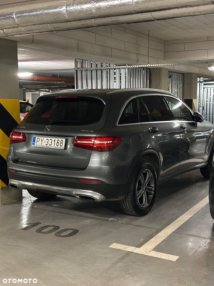 Mercedes-Benz GLC 250 4Matic 9G-TRONIC AMG Line - 3