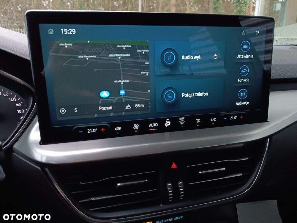 Ford Focus 1.0 EcoBoost Titanium - 24