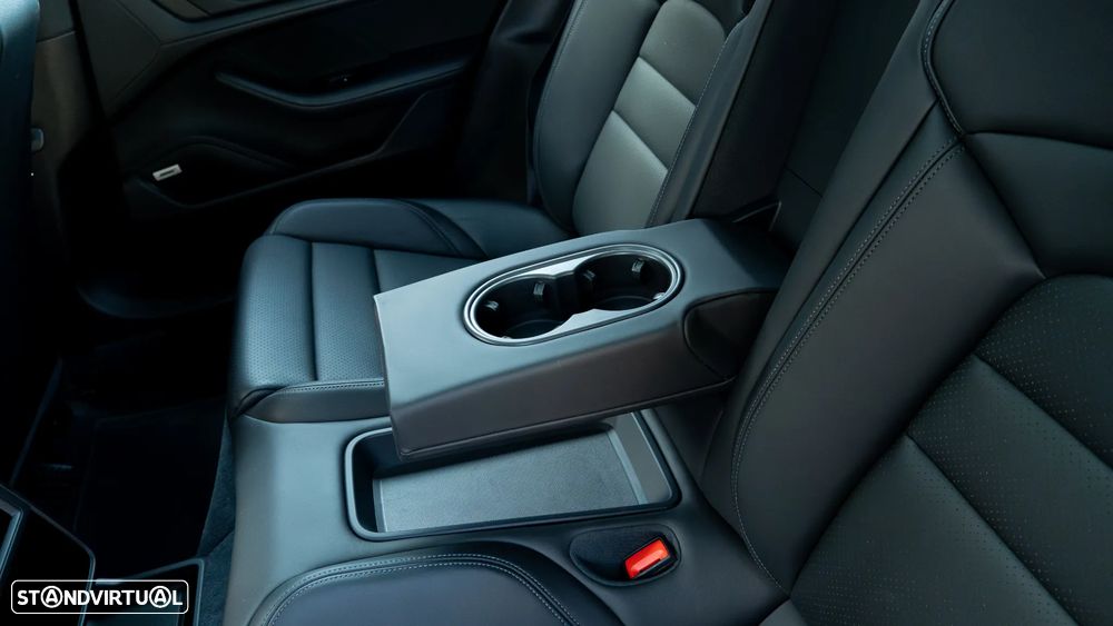 Porsche Taycan Standard - 41