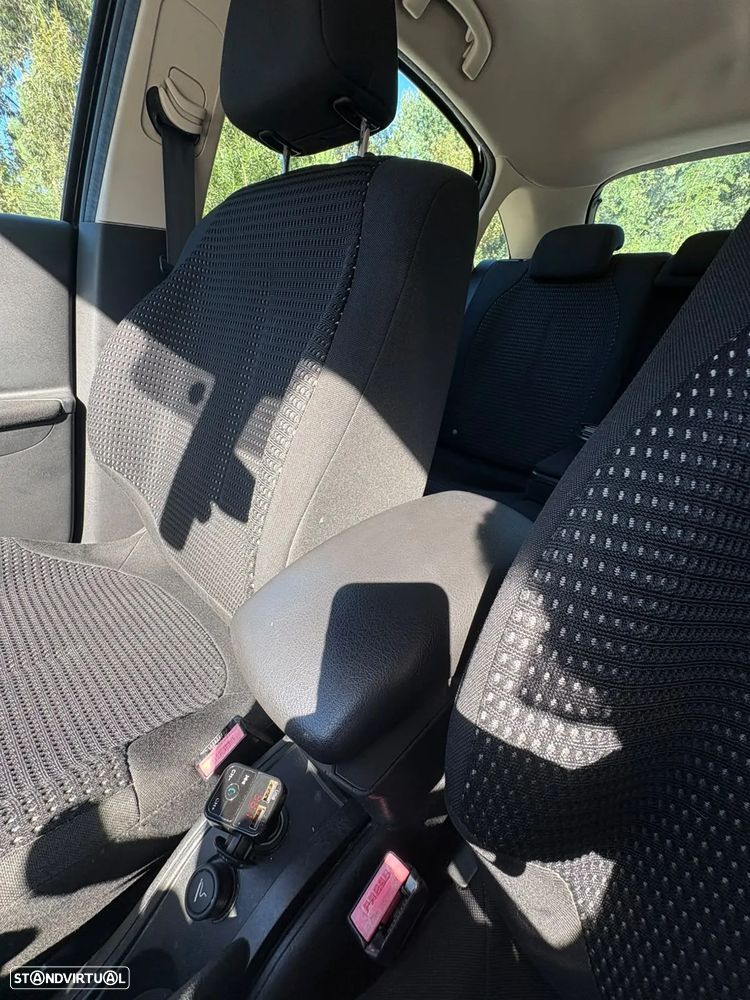 Citroën C4 1.6 HDi 110 VTR Pack - 24