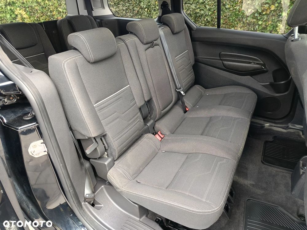 Ford Tourneo Connect Grand - 14
