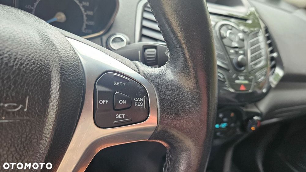 Ford EcoSport 1.0 EcoBoost TITANIUM - 23