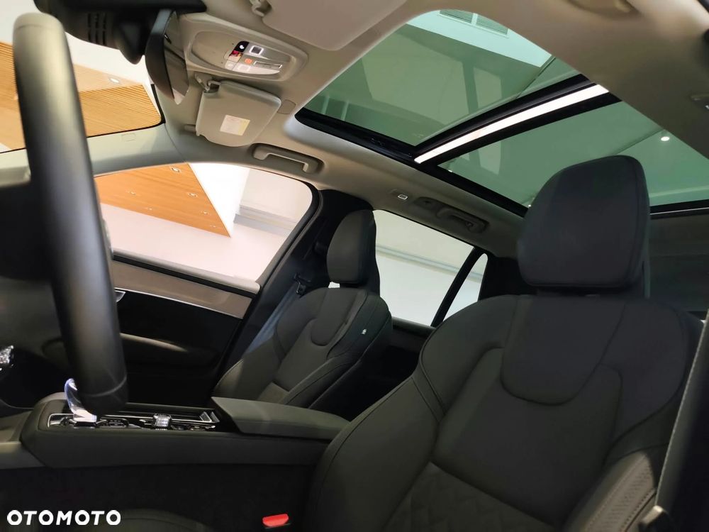 Volvo XC 90 T8 AWD Plug-In Hybrid Ultimate Dark 7os - 37