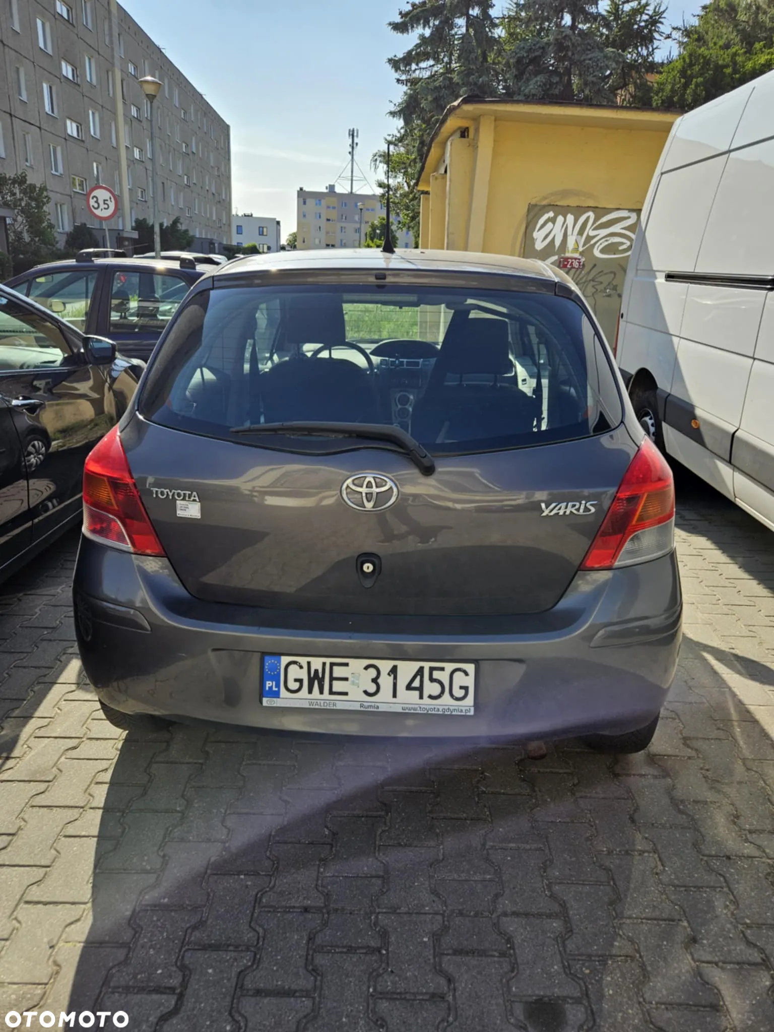 Toyota Yaris 1.0 Luna A/C - 2