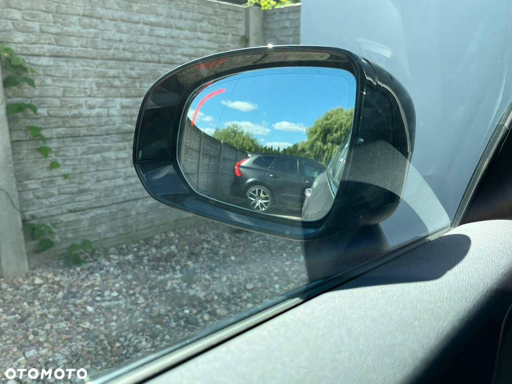 Volvo XC 60 - 32