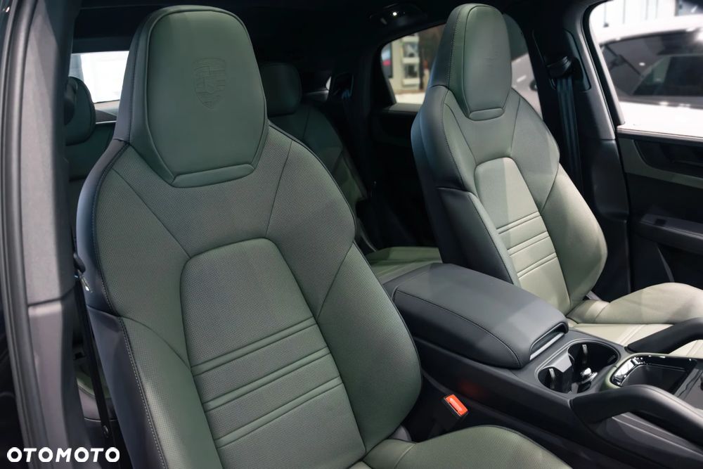 Porsche Cayenne E-Hybrid PHEV Black Edition - 20