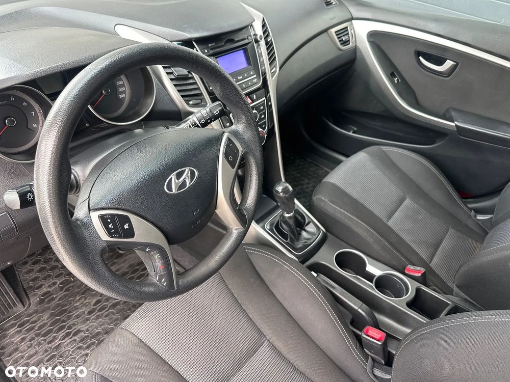 Hyundai i30 1.4 Classic + - 11