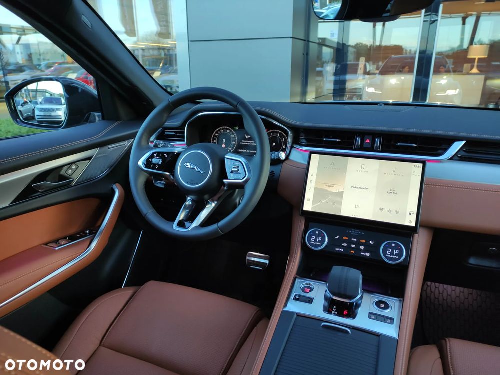 Jaguar F-Pace - 20