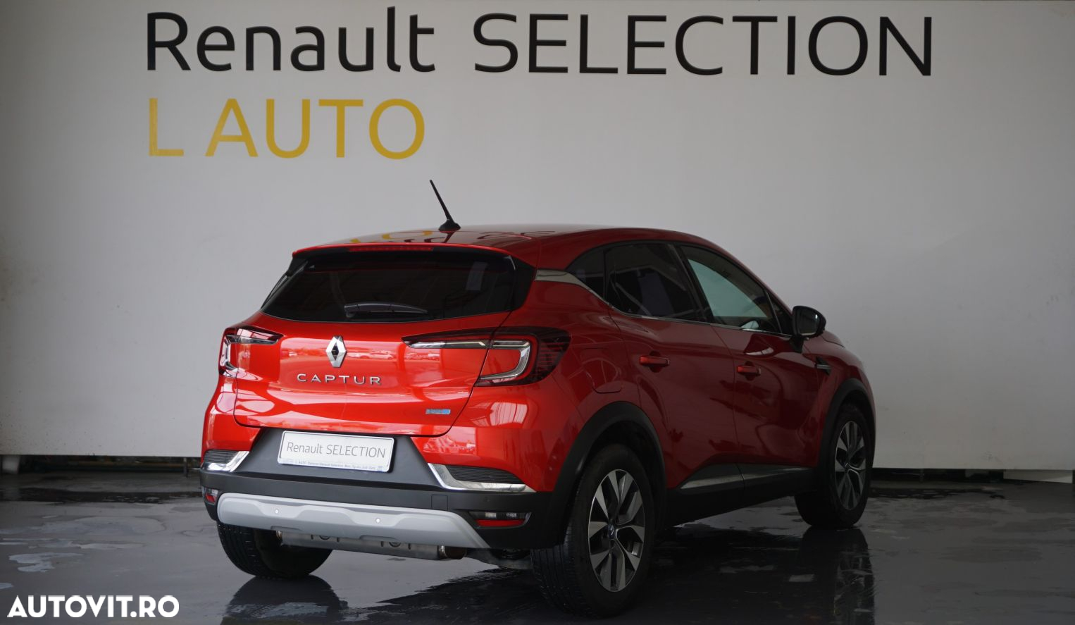 Renault Captur E-Tech Plug-In-Hybrid Intens - 2