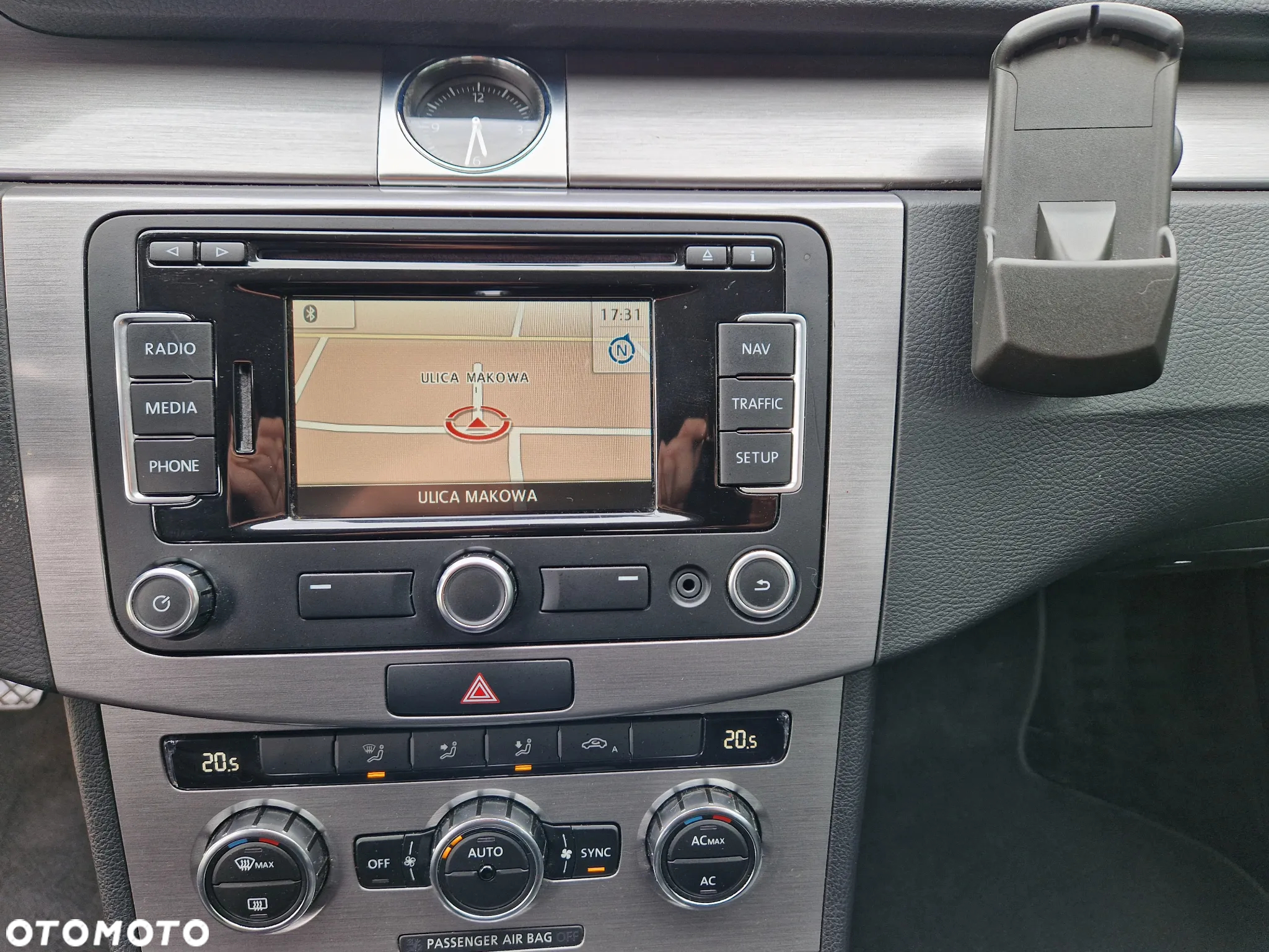 Volkswagen Passat - 13