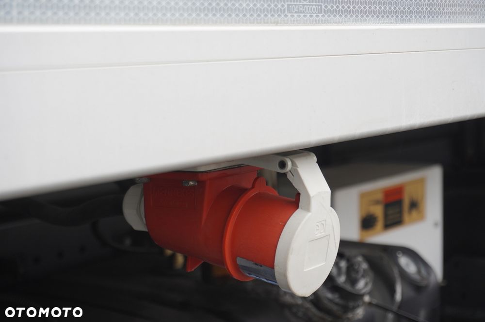 Mercedes-Benz Atego 1318 E6 4x2 / Chłodnia Cazaux 17 EPAL / Multitemperatura / Thermoking T-1000R - 9