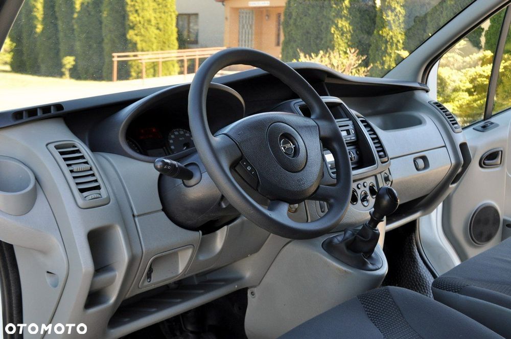 Opel Vivaro - 23