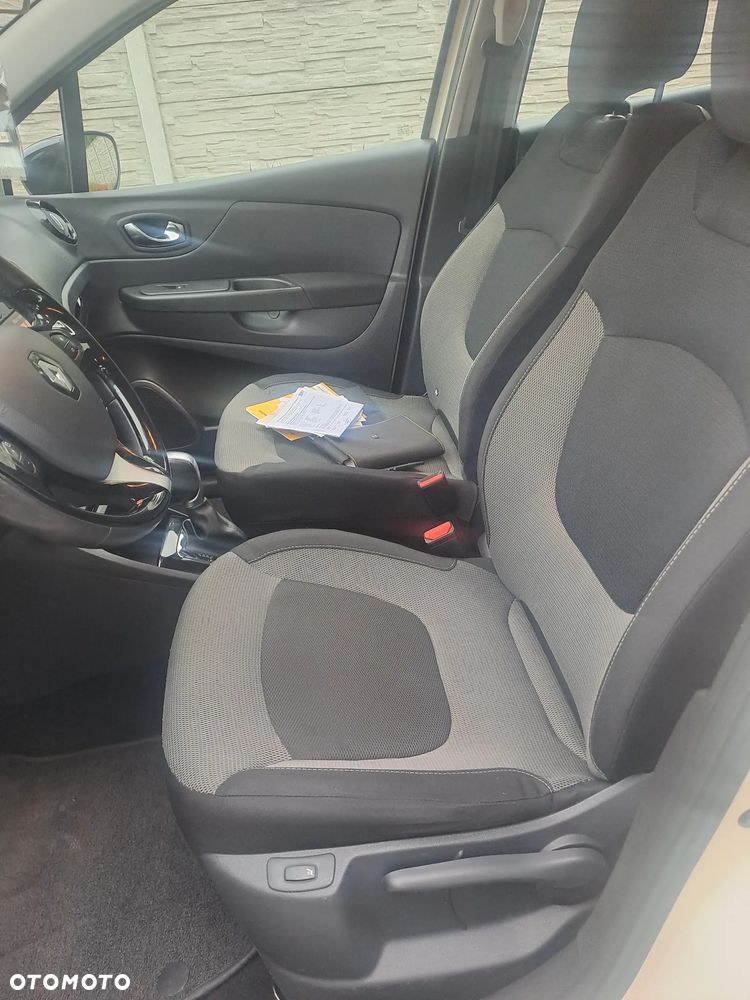 Renault Captur - 31