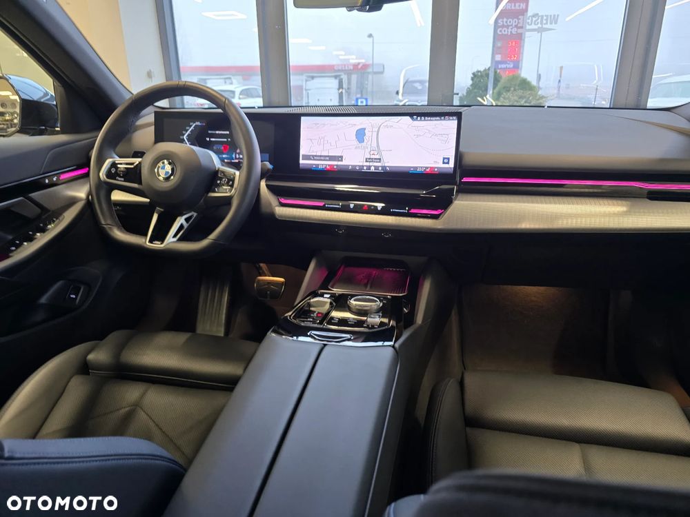 BMW Seria 5 520i mHEV M Sport - 15