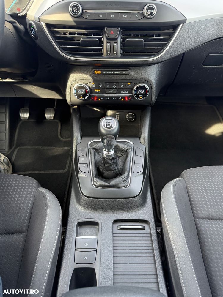 Ford Focus 1.0 EcoBoost Trend - 16
