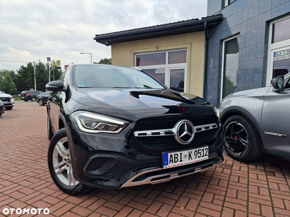 Mercedes-Benz GLA 200 d 8G-DCT Progressive - 12