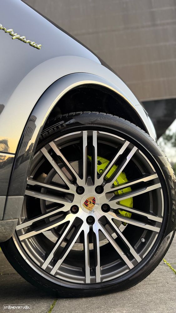 Porsche Cayenne S Hybrid Tiptronic S - 47