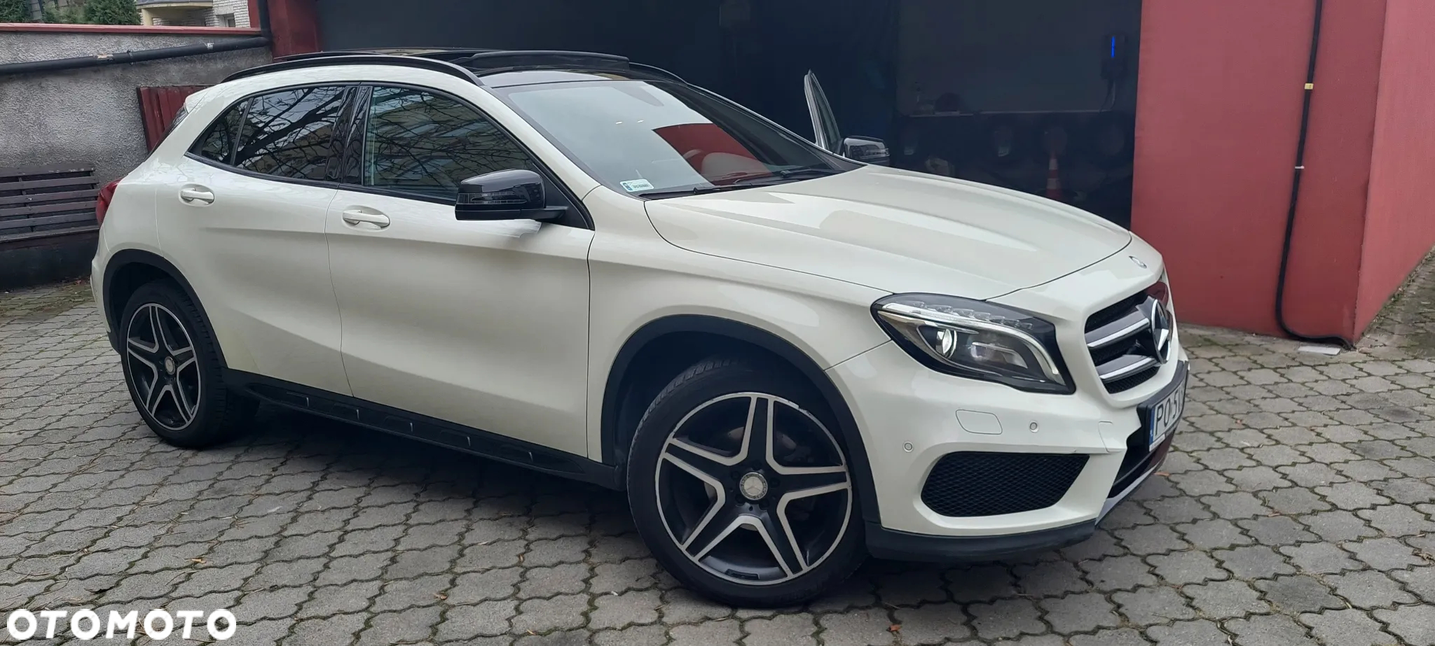 Mercedes-Benz GLA - 5