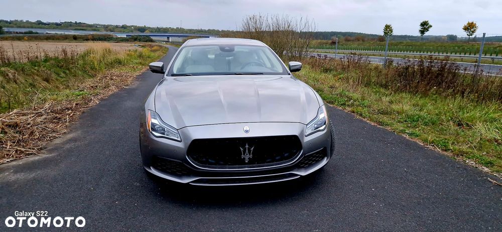 Maserati Quattroporte - 2